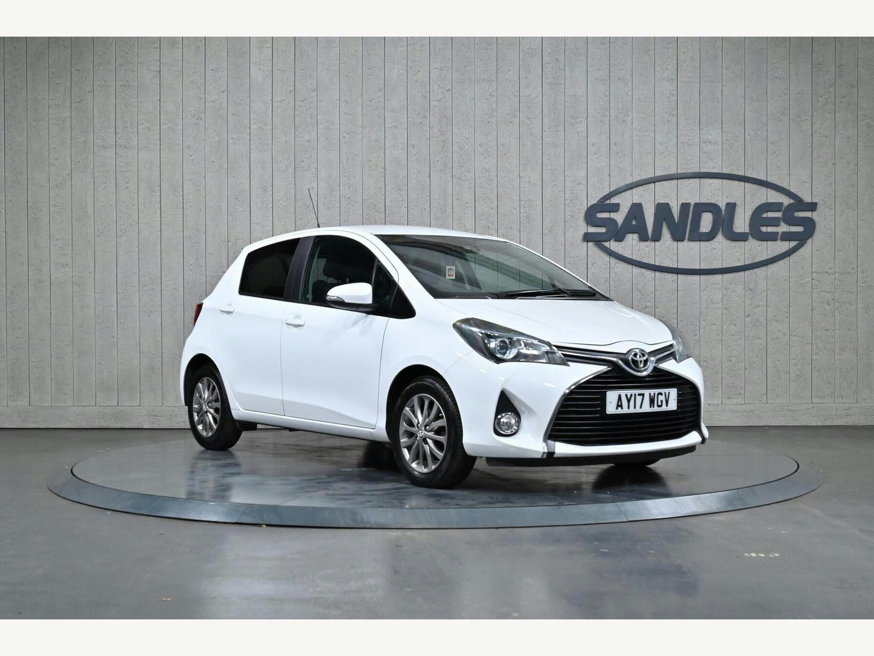 Toyota Yaris 1.0 VVT-i Icon Euro 6 5dr (safety Sense) Hatchback 2017