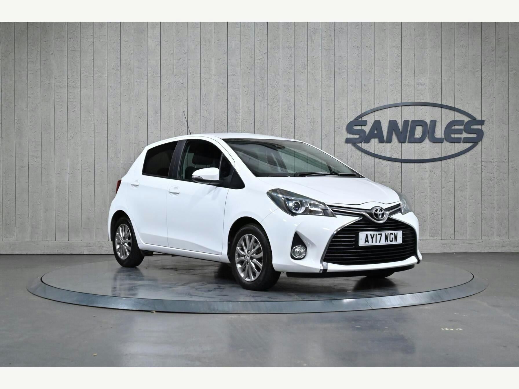 Toyota Yaris 1.0 VVT-i Icon Euro 6 5dr (safety Sense) Hatchback 2017