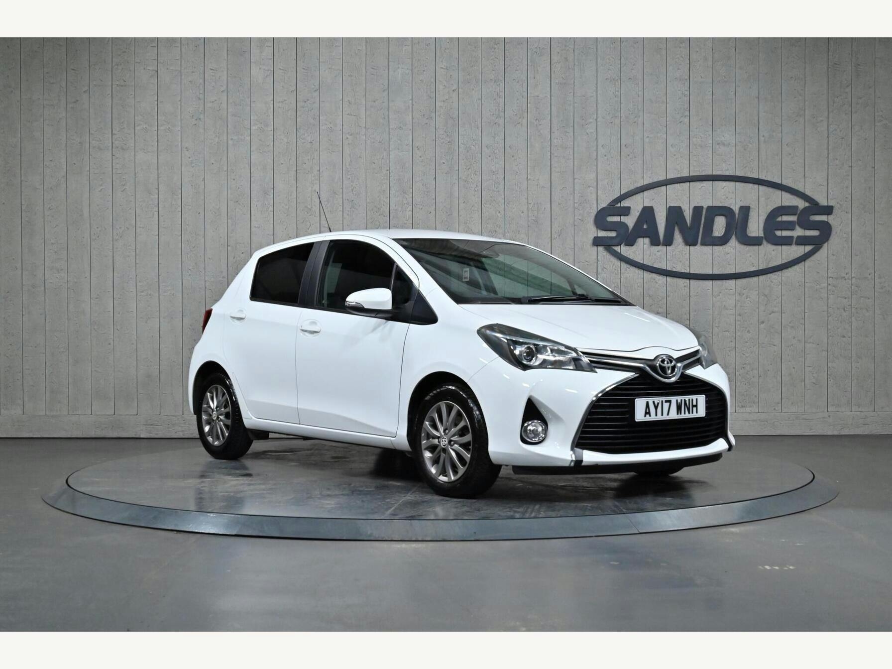 Toyota Yaris 1.0 VVT-i Icon Euro 6 5dr (safety Sense) Hatchback 2017