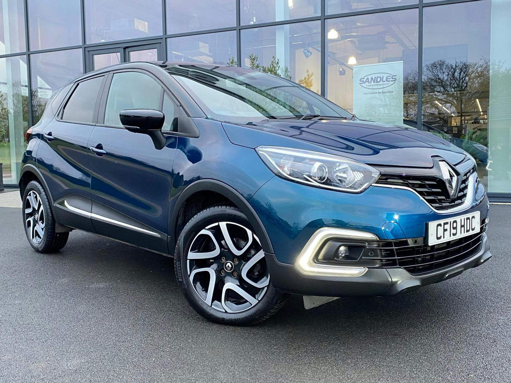 Renault Captur 1.3 Tce Energy Iconic Euro 6 (s/s) 5dr Suv 2019