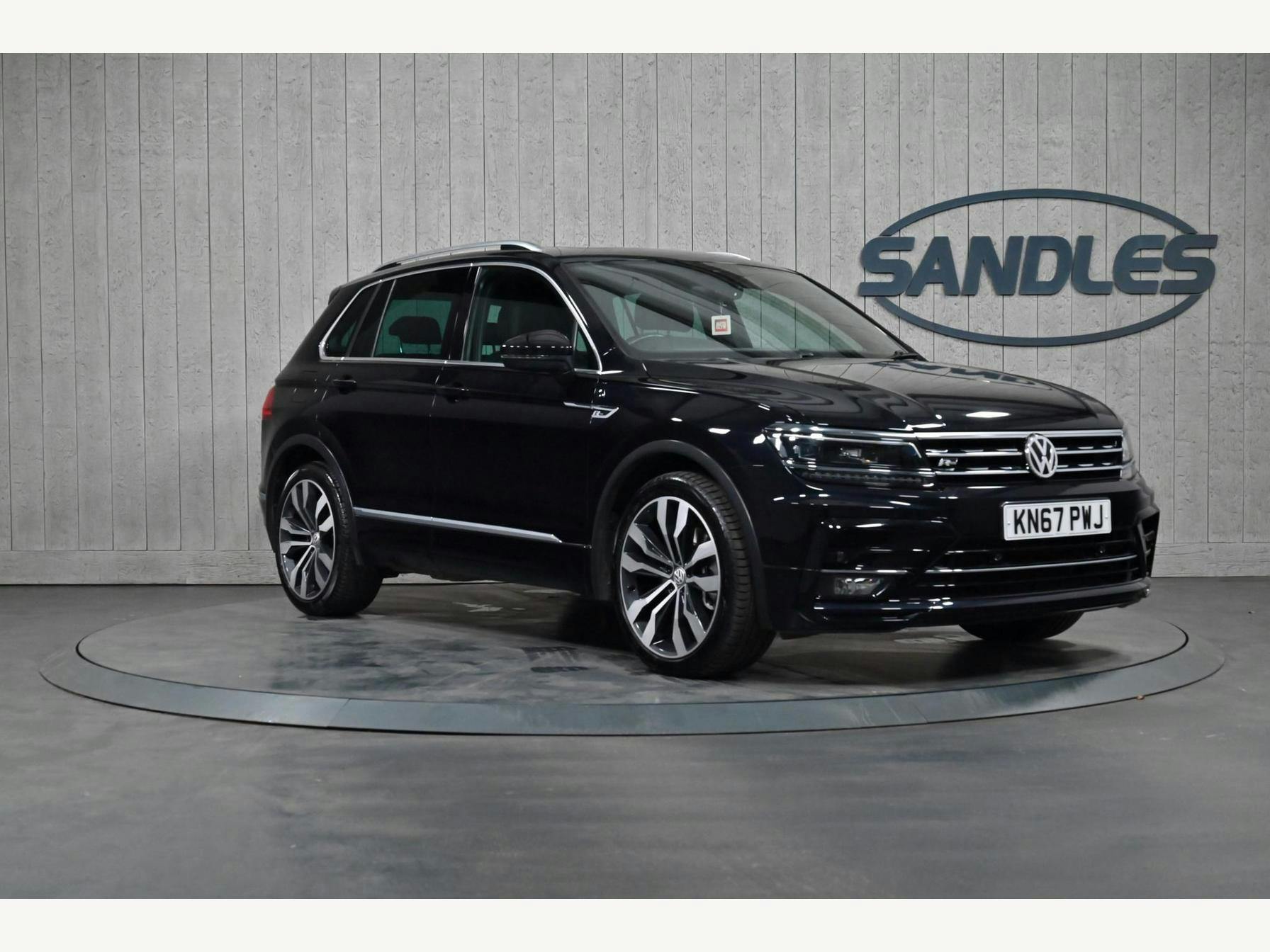 Volkswagen Tiguan 2.0 TDi R-line DSG 4motion Euro 6 (s/s) 5dr Suv 2017