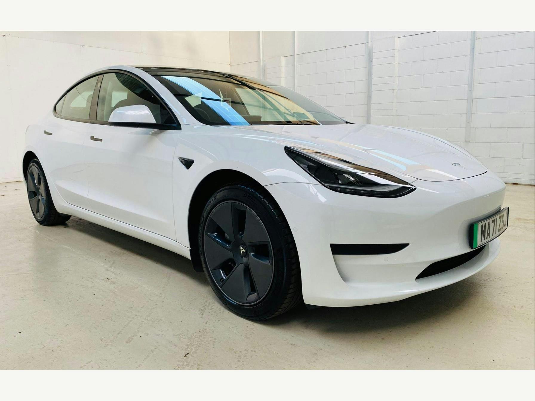 Tesla Model 3 Standard Range Plus Auto Rwd 4dr Saloon 2021