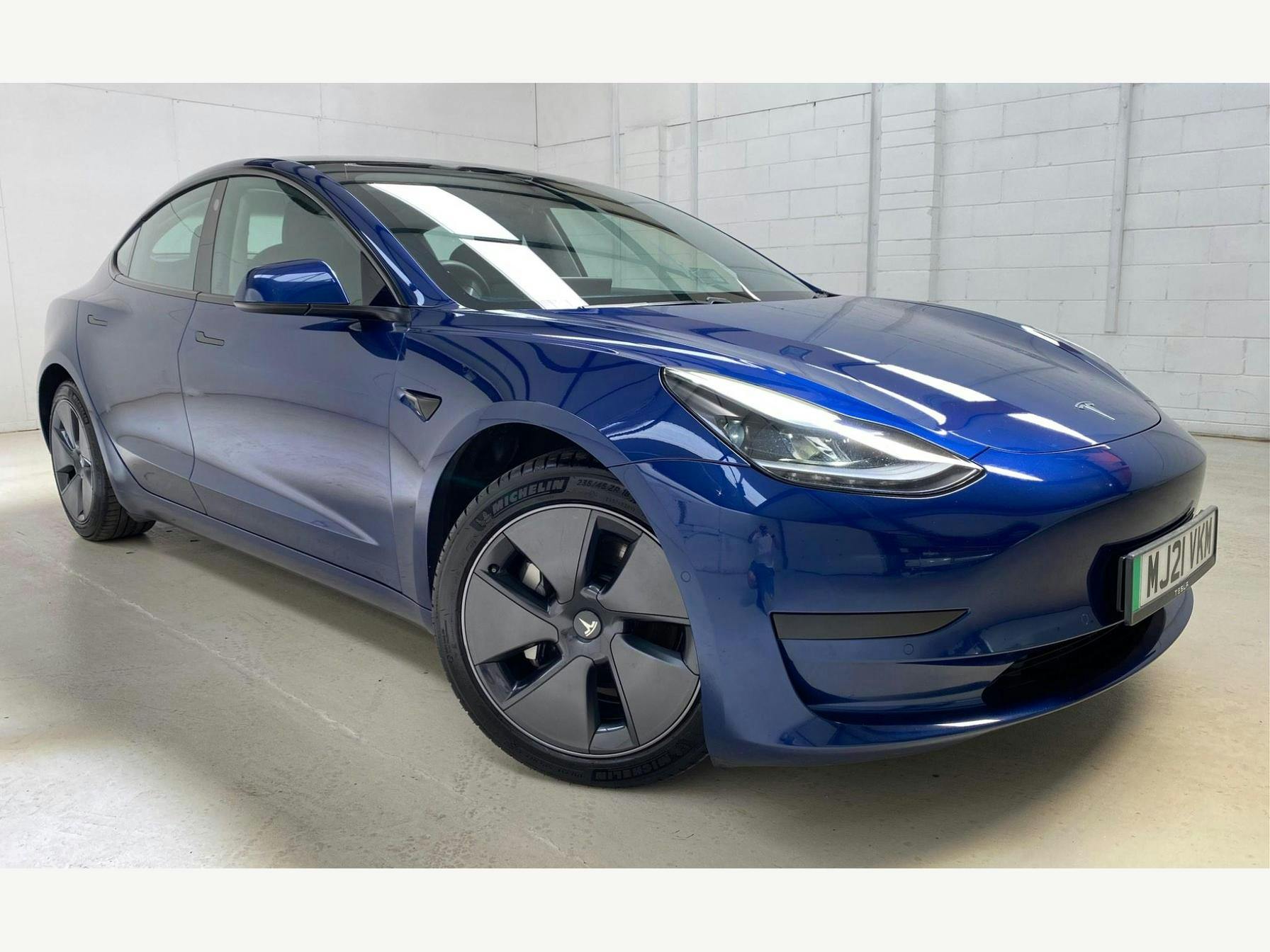 Tesla Model 3 Standard Range Plus Auto Rwd 4dr Saloon 2021