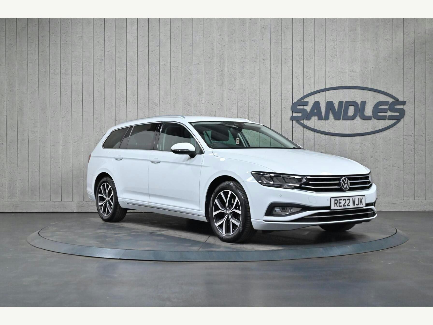 Volkswagen Passat 2.0 TDi Evo Sel DSG Euro 6 (s/s) 5dr Estate 2022