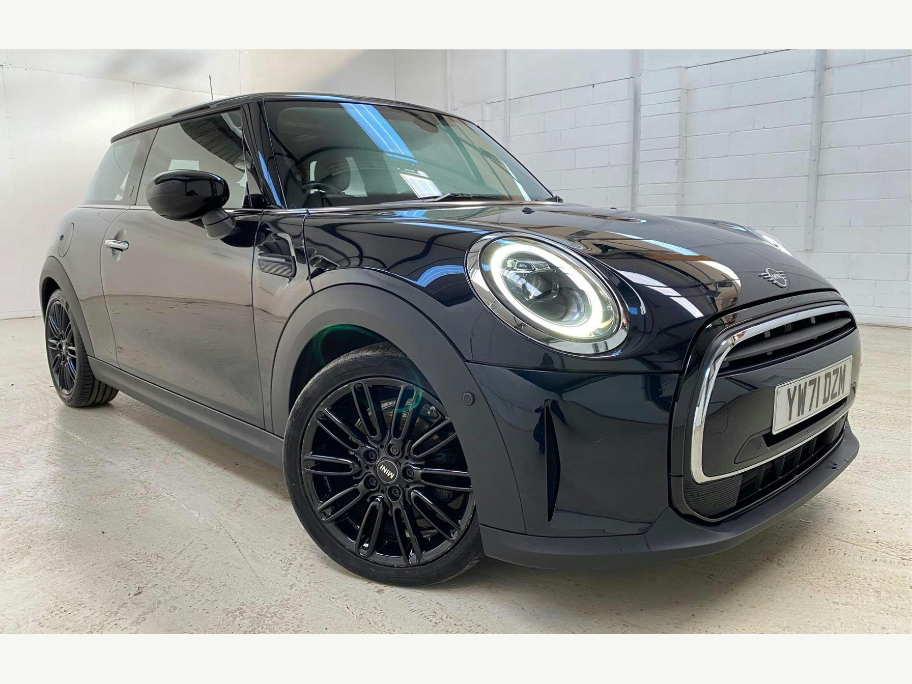 Mini Hatch 1.5 Cooper Exclusive Euro 6 (s/s) 3dr Hatchback 2022